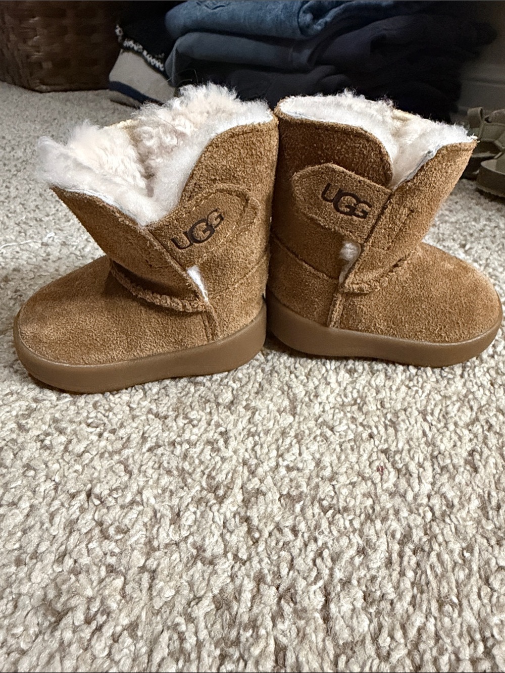 UGG baby Chestnut/Tan Shearling-Lined Suede Boot